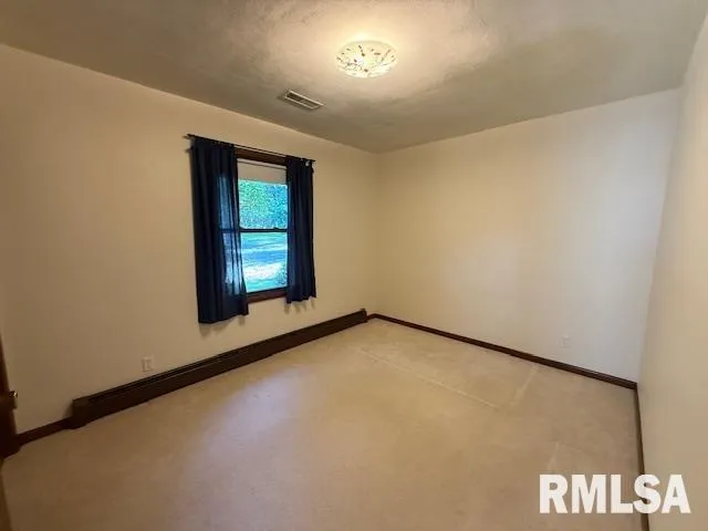 $399,900 | 11 Marty Lane, Macomb, IL 61455