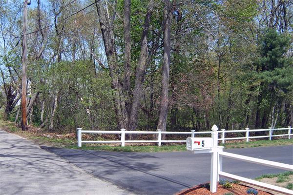 3 B Spring Lane Holbrook, MA 02343 - Photo 4 of 4 Gallery Image 4