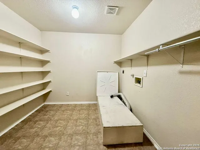 $2,400 | 11222 Branding Depot, San Antonio, TX 78254