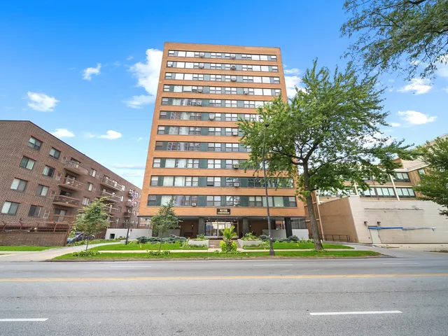 a front view of a building