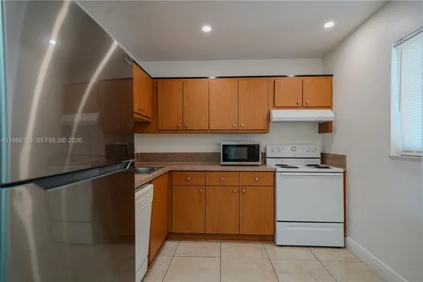 $2,200 | 7920 Camino Real, Unit M401, Miami, FL 33143