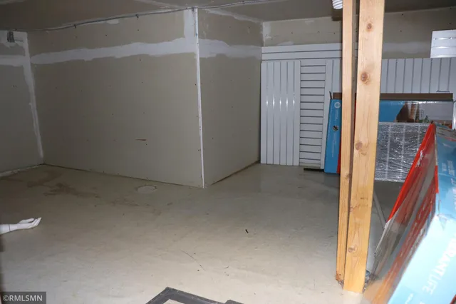 $900 | 215 Main Street South, Pine City, MN 55063