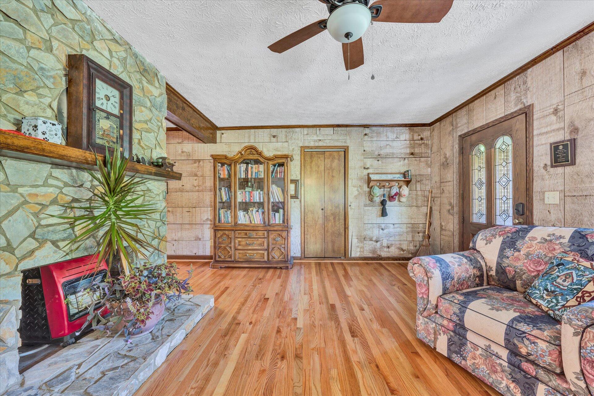 1117 Bouldin Road Ridgeway, VA 24148 - Photo 4 of 60 04-DSC00013