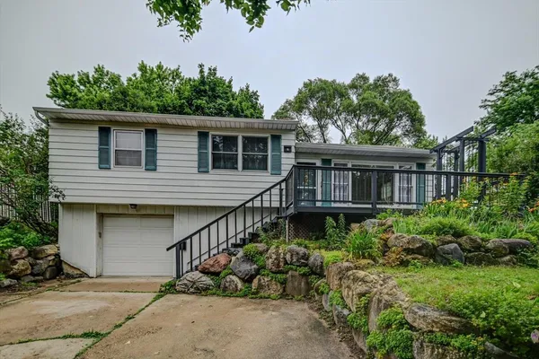 $2,700 | 10 Bradford Lane, Madison, WI 53714