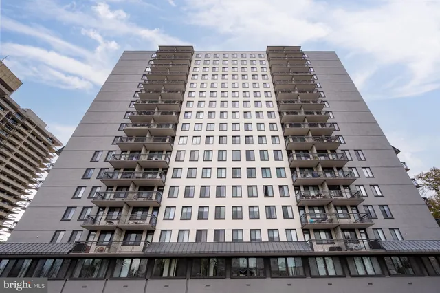 $394,900 | 801 North Pitt Street, Unit 1708, Alexandria, VA 22314