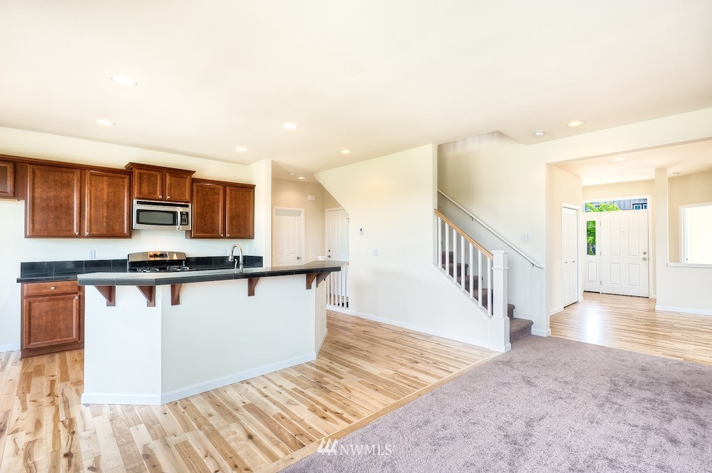 16230 Southeast 138th Place Renton, WA 98059 - Photo 5 of 15 Gallery Image 5