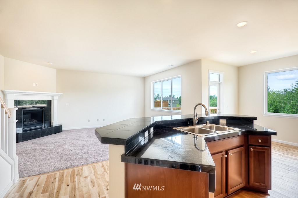 16230 Southeast 138th Place Renton, WA 98059 - Photo 6 of 15 Gallery Image 6