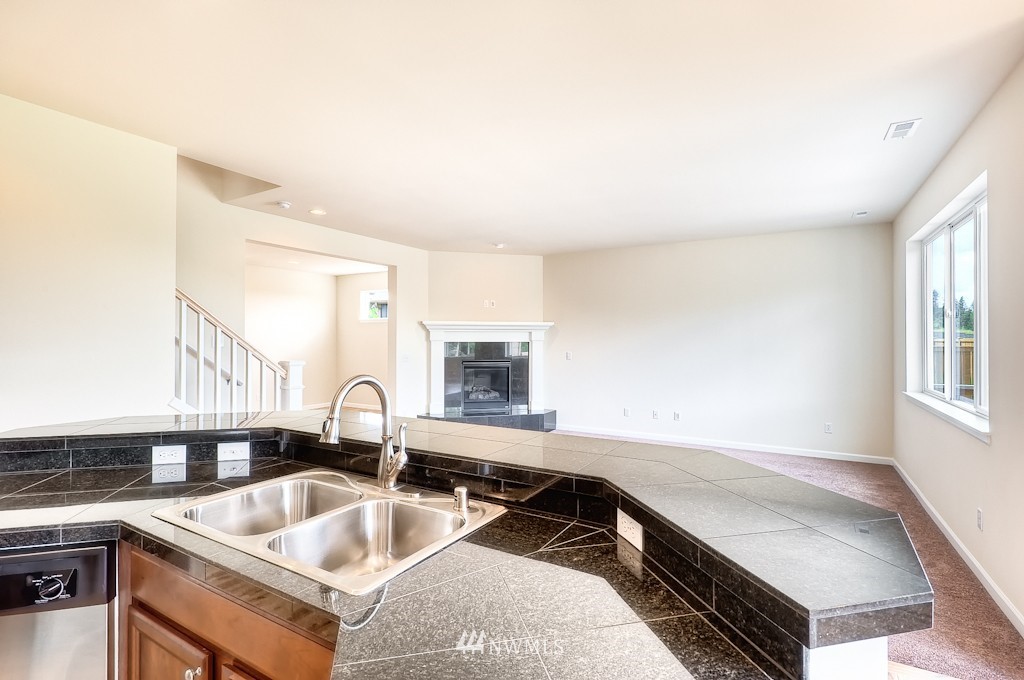 16230 Southeast 138th Place Renton, WA 98059 - Photo 7 of 15 Gallery Image 7