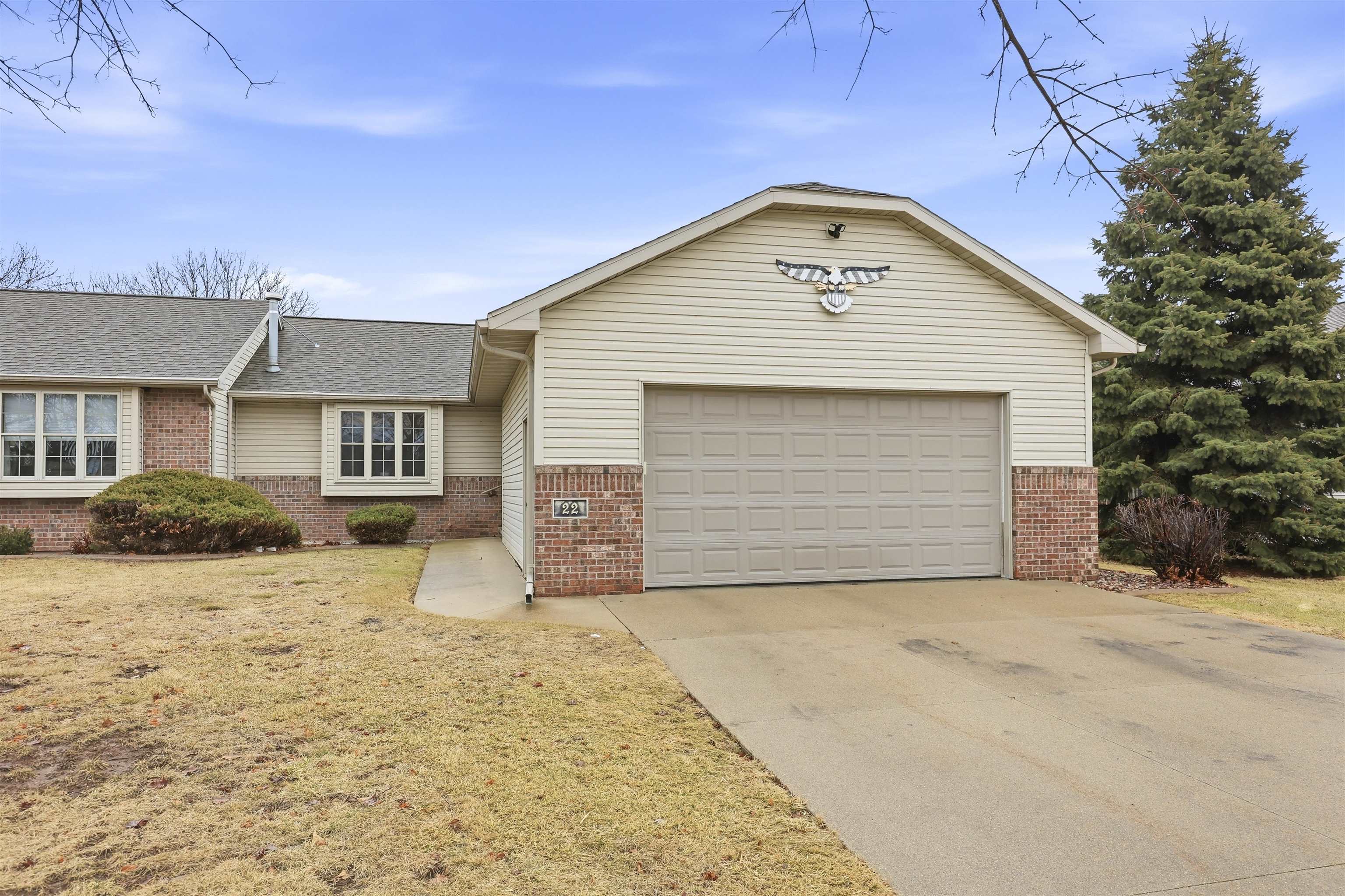 22 Spencer Village Court Appleton, WI 54914 - Photo 1 of 22