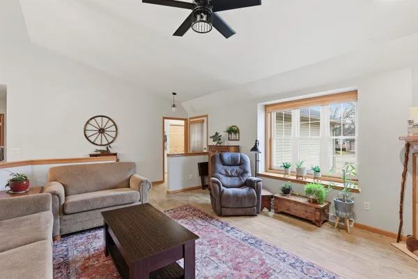 $299,900 | 22 Spencer Village Court, Appleton, WI 54914