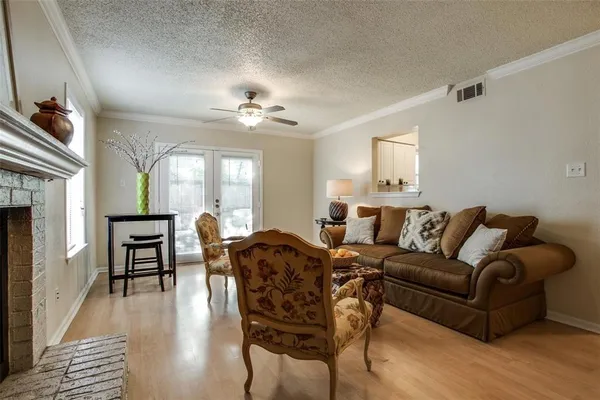 $1,700 | 5320 Columbia Avenue, Dallas, TX 75214