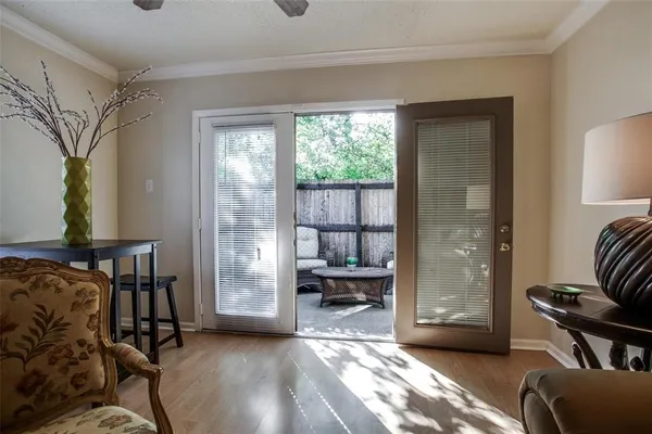 $1,700 | 5320 Columbia Avenue, Dallas, TX 75214