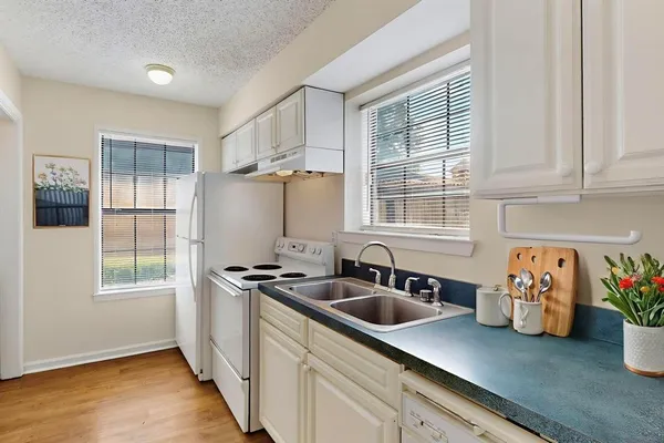 $1,700 | 5320 Columbia Avenue, Dallas, TX 75214