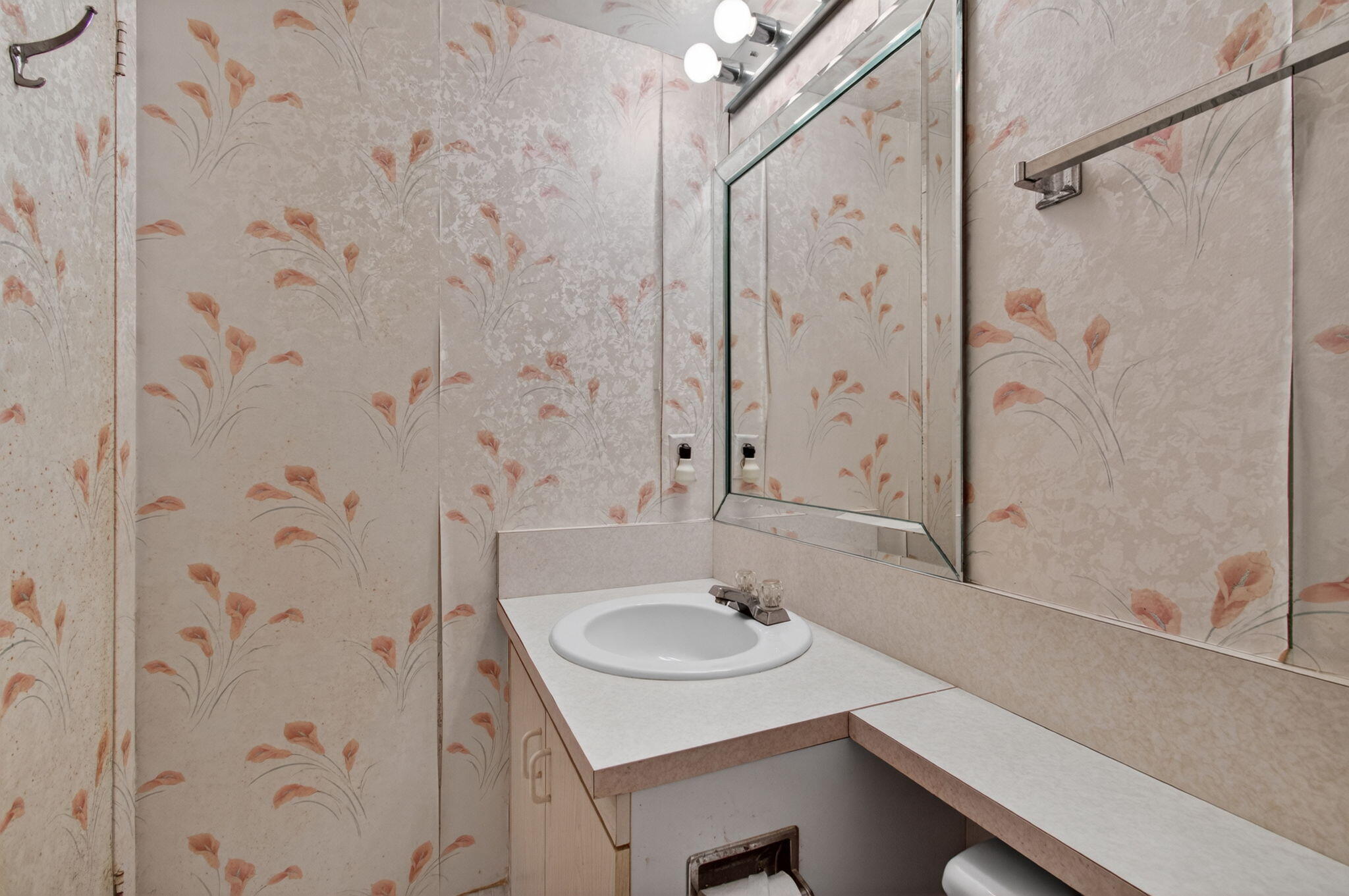 4059 Guildford East Boca Raton, FL 33434 - Photo 30 of 101 35-web-or-mls-DSC_8075