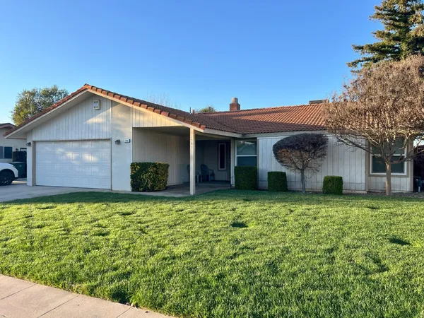 $400,000 | 1581 Barstow Avenue, Clovis, CA 93611