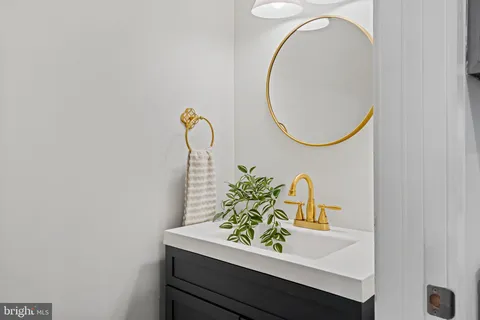 a close view of sink and tap