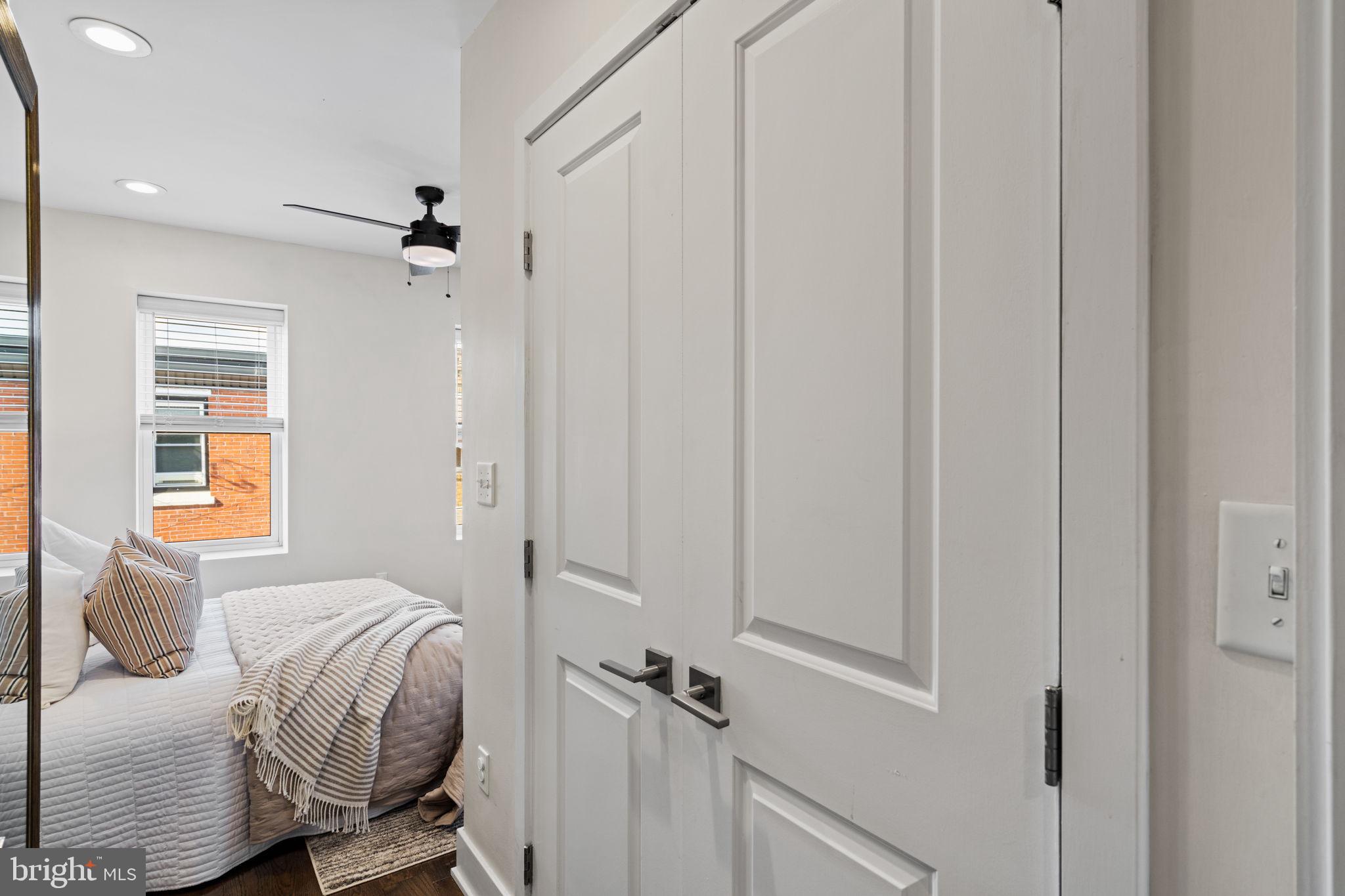 1629 South Camac Street Philadelphia, PA 19148 - Photo 25 of 34 a bedroom with a bed and a window