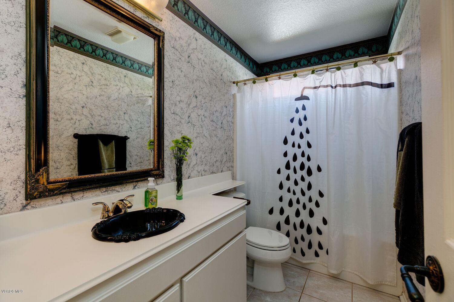 9393 Hollister Street Ventura, CA 93004 - Photo 16 of 34 TwoFishDigital_9393Hollister-18_preview