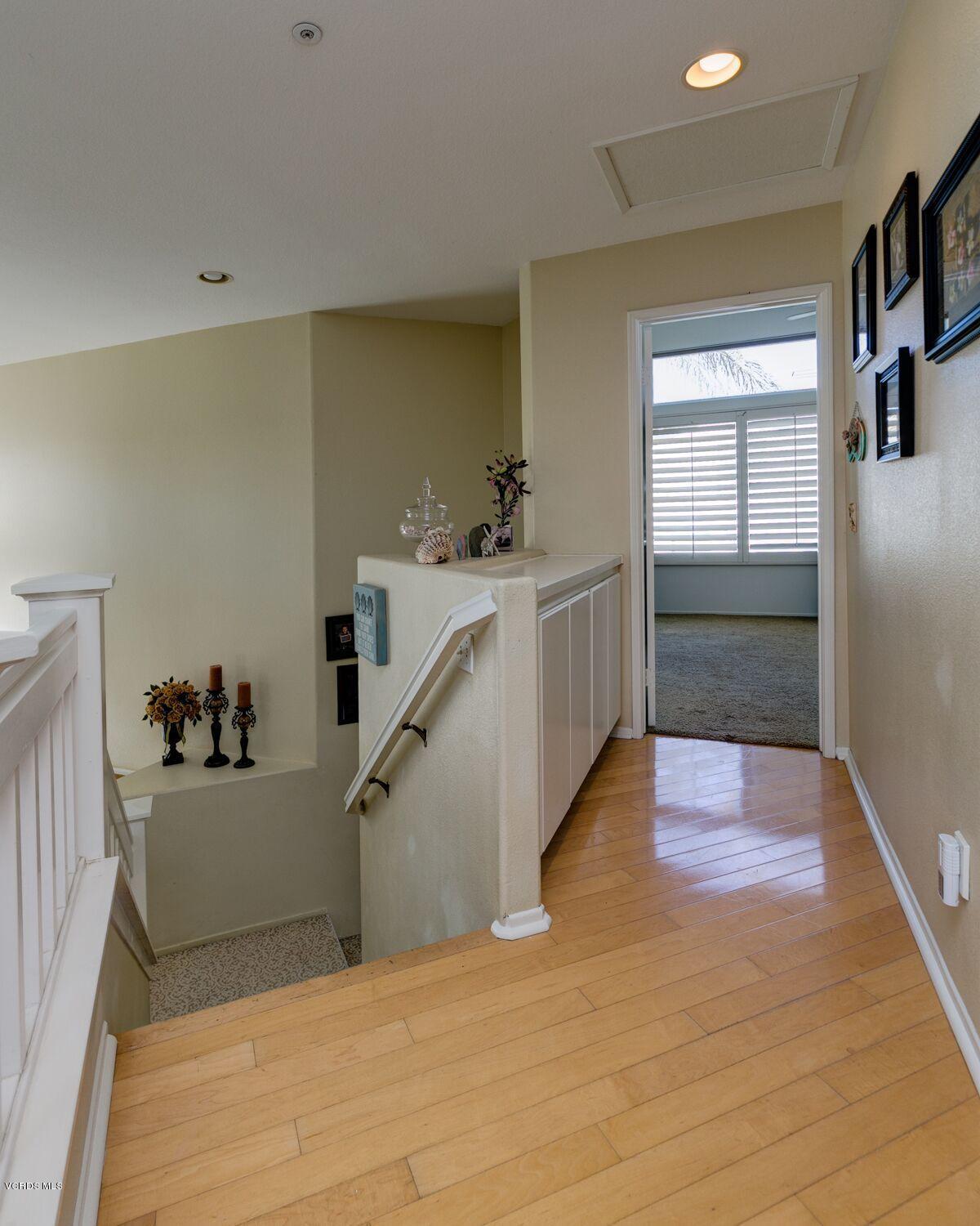 9393 Hollister Street Ventura, CA 93004 - Photo 17 of 34 TwoFishDigital_9393Hollister-21_preview