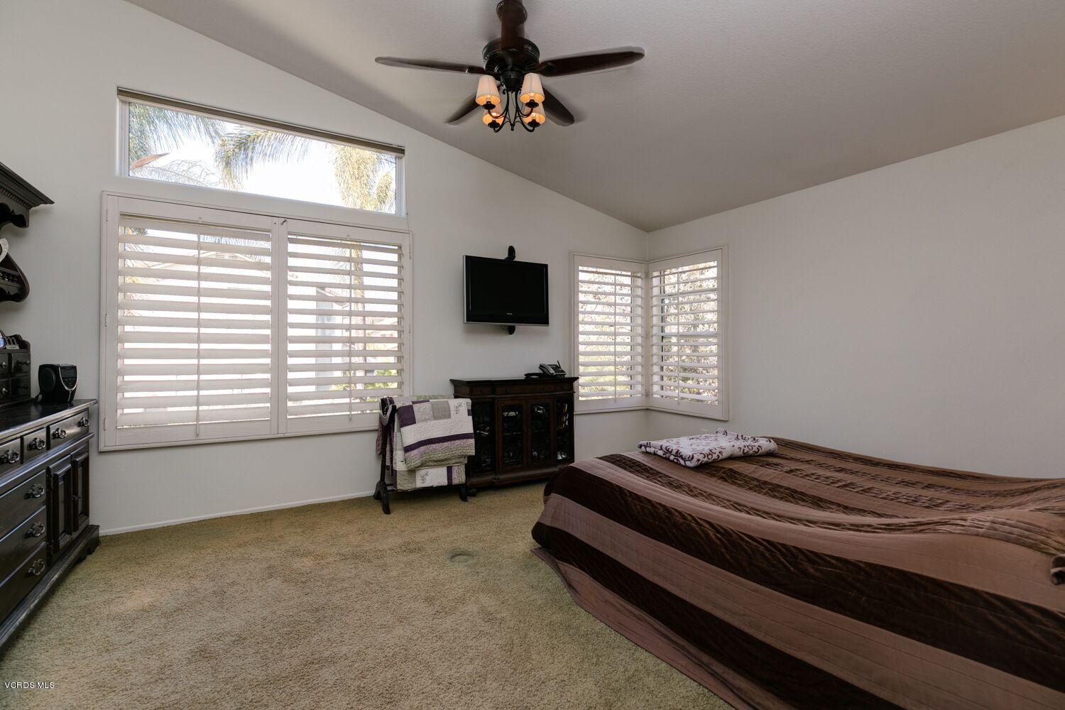 9393 Hollister Street Ventura, CA 93004 - Photo 18 of 34 TwoFishDigital_9393Hollister-22_preview