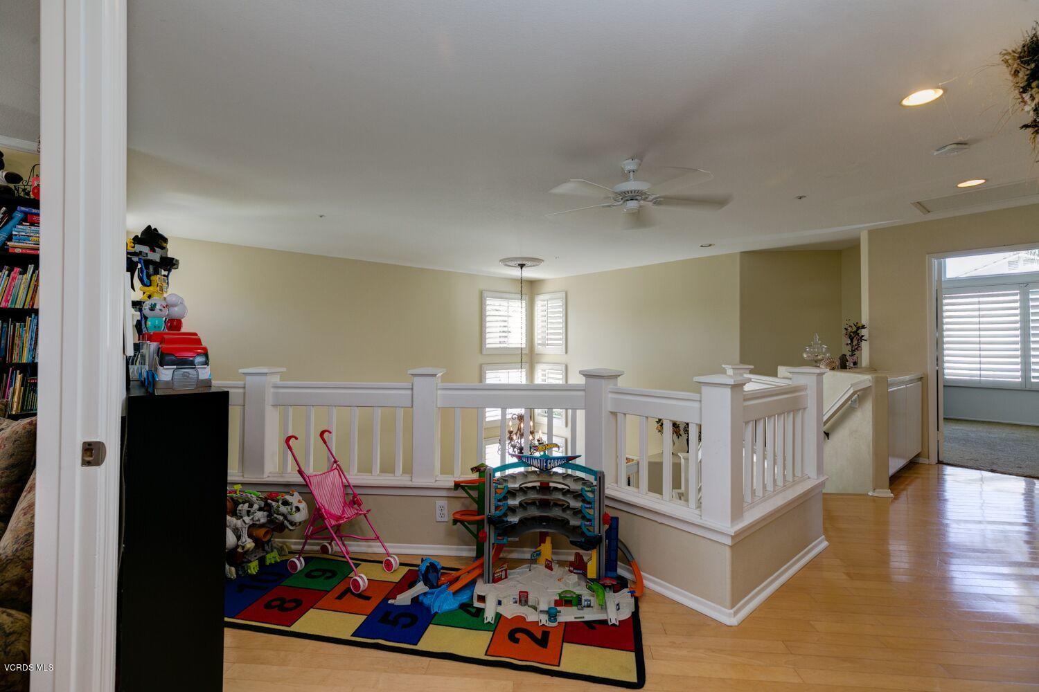 9393 Hollister Street Ventura, CA 93004 - Photo 21 of 34 TwoFishDigital_9393Hollister-25_preview