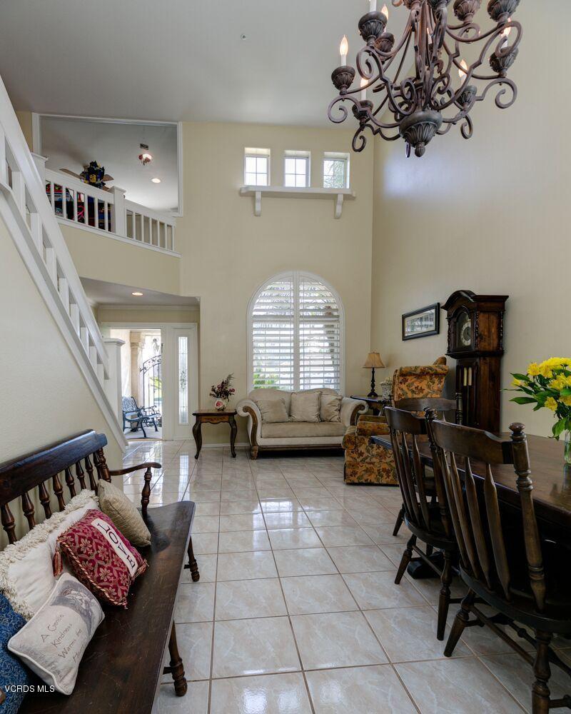 9393 Hollister Street Ventura, CA 93004 - Photo 10 of 34 TwoFishDigital_9393Hollister-11_preview