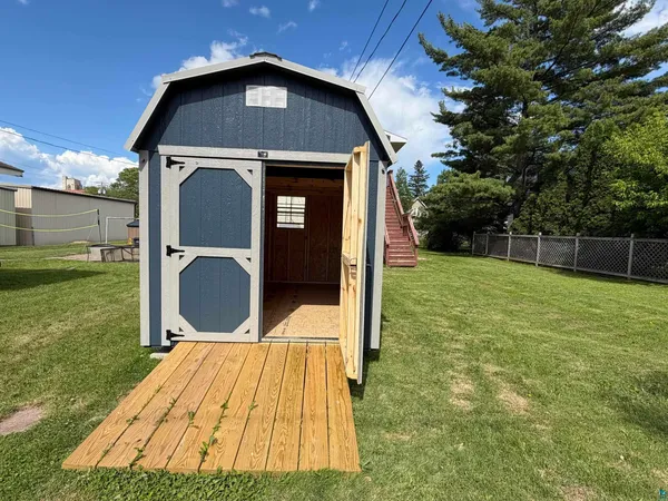 $1,200 | 609 10th Avenue West, Ashland, WI 54806