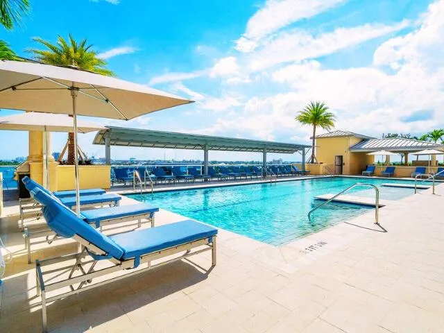 $613,900 | 2650 Lake Shore Drive, Unit 1705, Riviera Beach, FL 33404