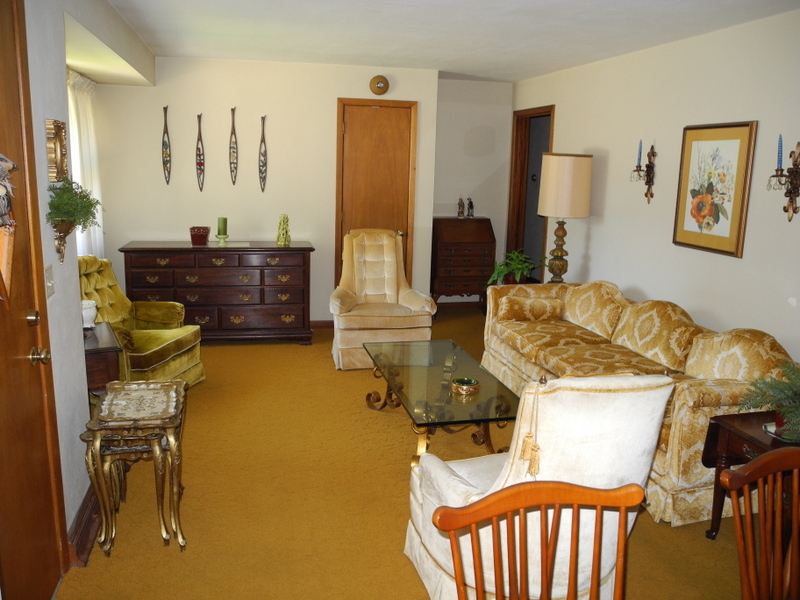 5132 Hazelridge Road Northwest Roanoke, VA 24012 - Photo 5 of 15 Living room