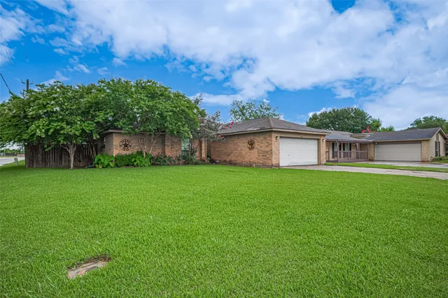 $215,000 | 1805 Willow Bend Drive, Wharton, TX 77488