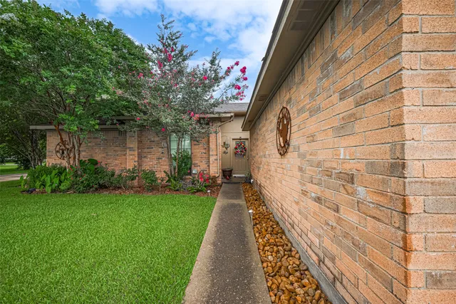 $215,000 | 1805 Willow Bend Drive, Wharton, TX 77488