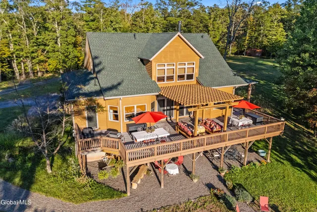 $855,000 | 330 Bald Hills Road North, Cairo, NY 12473