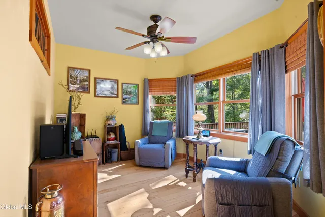 $855,000 | 330 Bald Hills Road North, Cairo, NY 12473