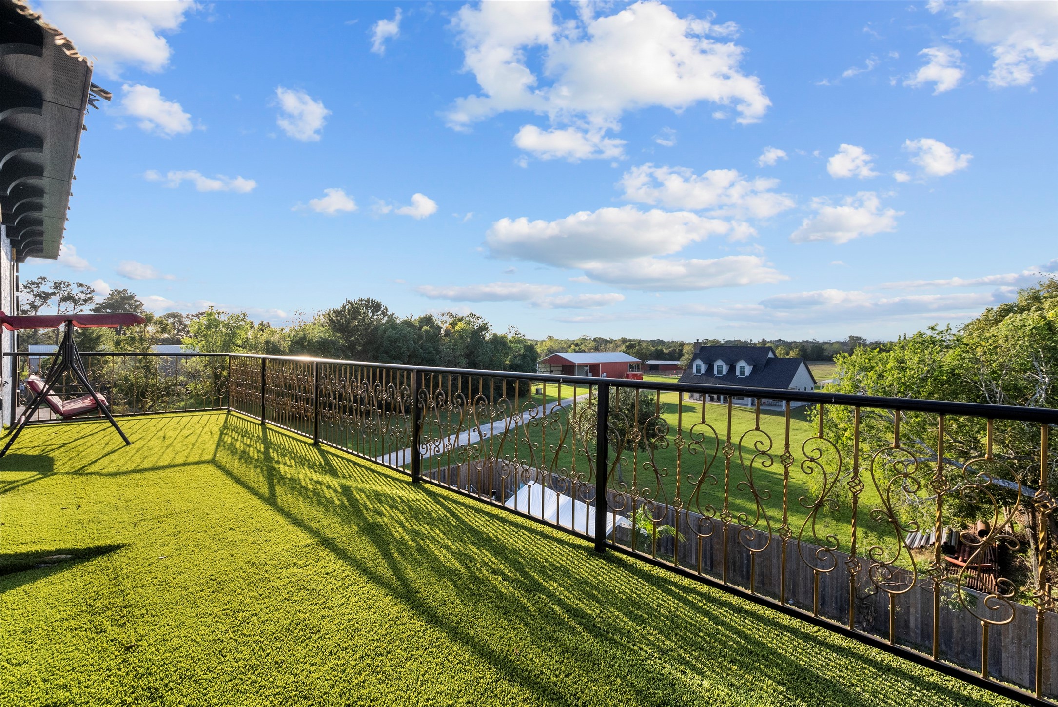 1259 County Road 147 Alvin, TX 77511 - Photo 35 of 49 Game room balcony