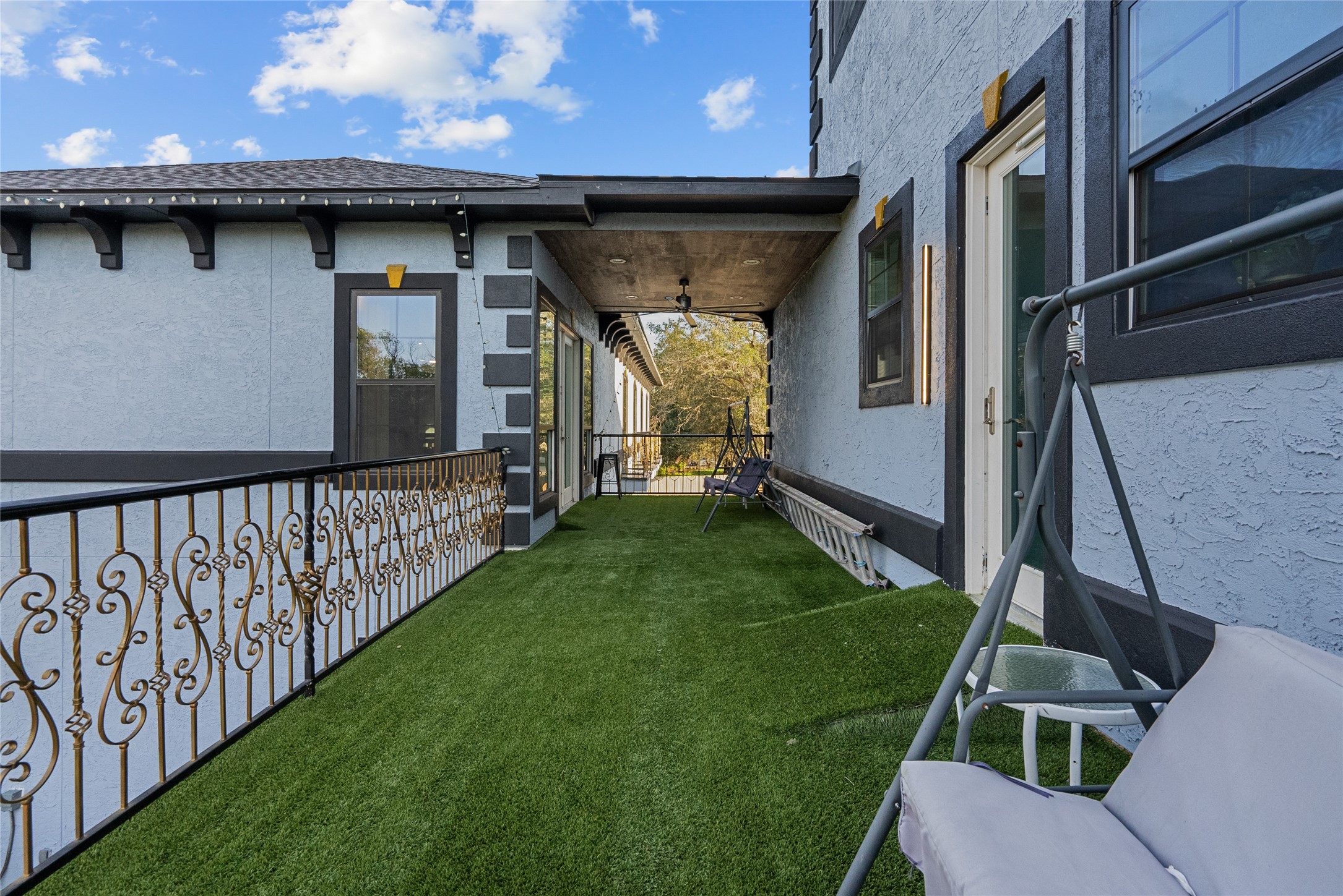 1259 County Road 147 Alvin, TX 77511 - Photo 37 of 49 2nd floor balcony