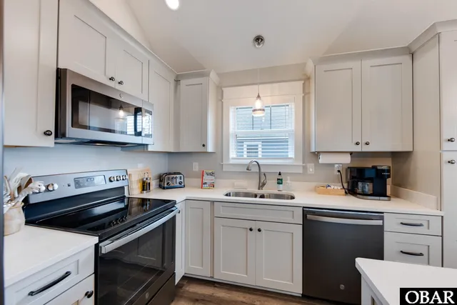 $709,000 | 534 West Eden Street, Kill Devil Hills, NC 27948