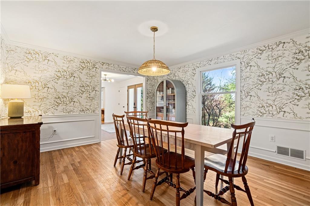 119 Shadow Ridge Drive Pittsburgh, PA 15238 - Photo 9 of 35 DINING ROOM