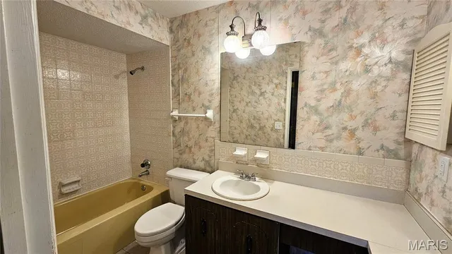 $189,900 | 955 Silversprings Lane, Manchester, MO 63021