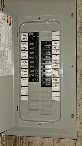 $189,900 | 955 Silversprings Lane, Manchester, MO 63021