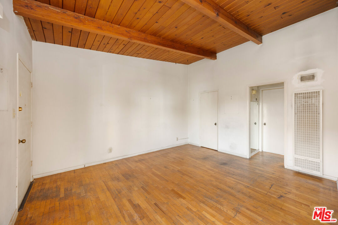 2922 2nd Street Santa Monica, CA 90405 - Photo 14 of 16 a view of empty room