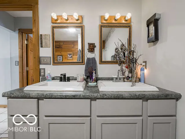 $360,000 | 660 Mill, Coatesville, IN 46121