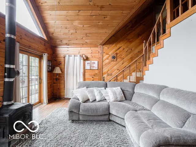 $360,000 | 660 Mill, Coatesville, IN 46121