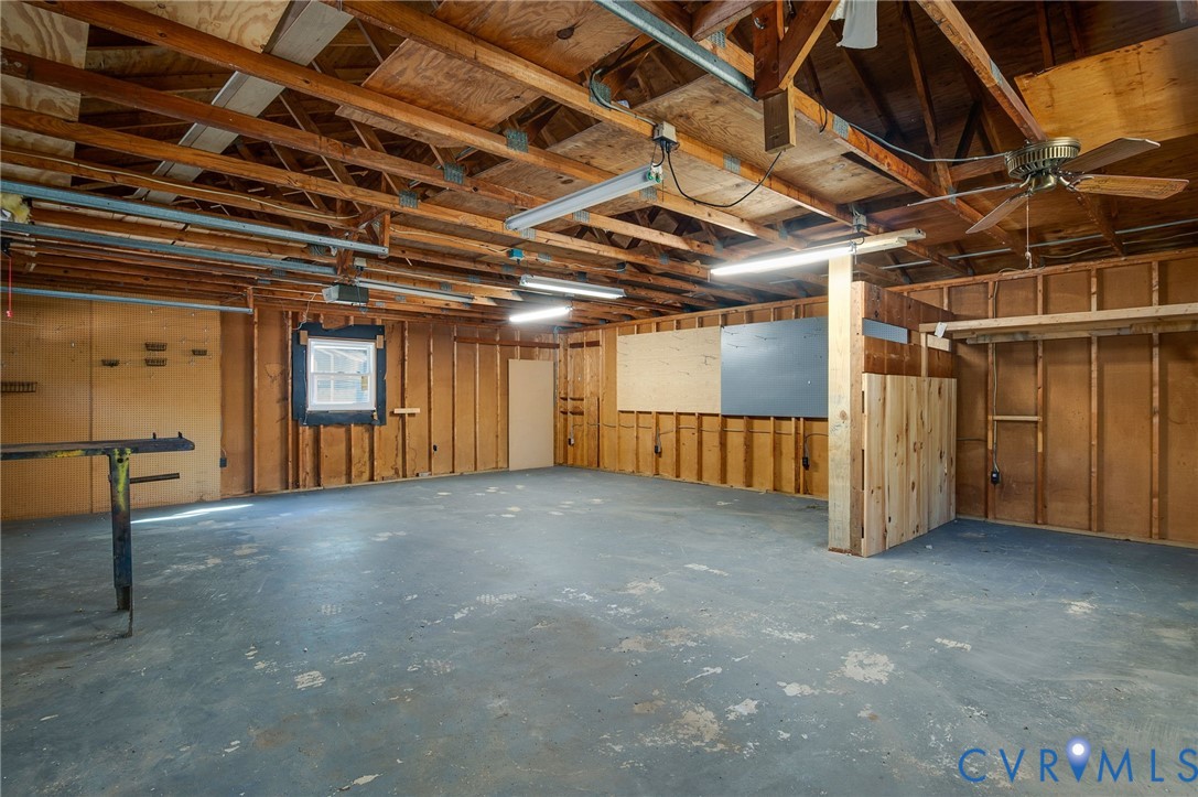 19011 Matoaca Road Petersburg, VA 23803 - Photo 25 of 44 a view of an empty room
