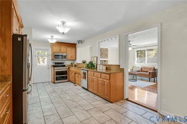 $379,500 | 19011 Matoaca Road, Petersburg, VA 23803