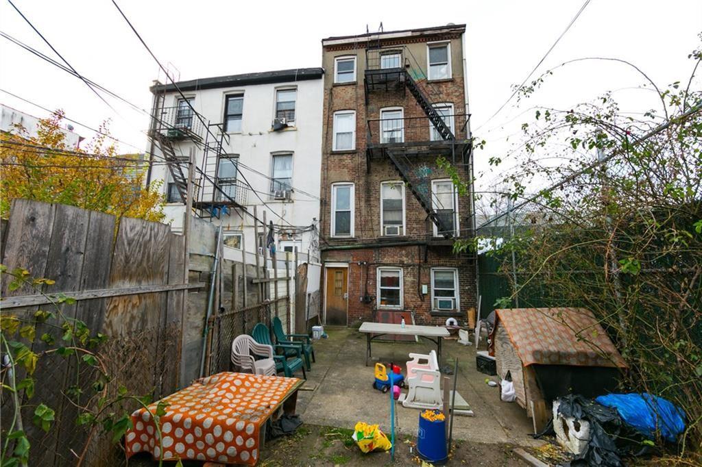 159 9th Street Brooklyn, NY 11215 - Photo 19 of 20