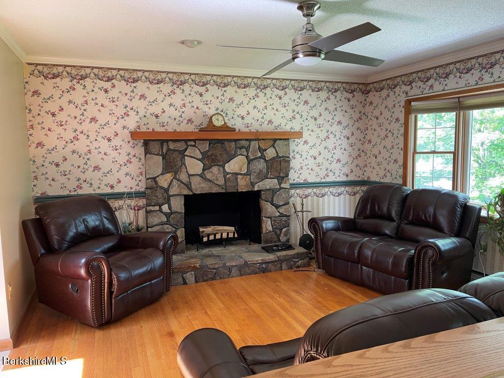 851 East New Lenox Road Pittsfield, MA 01201 - Photo 3 of 58 20260601_143148023_iOS