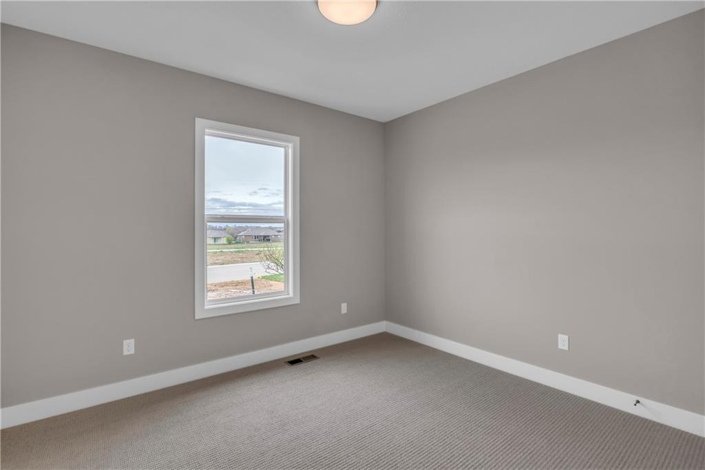 19324 Mahaffie Street Spring Hill, KS 66083 - Photo 24 of 38