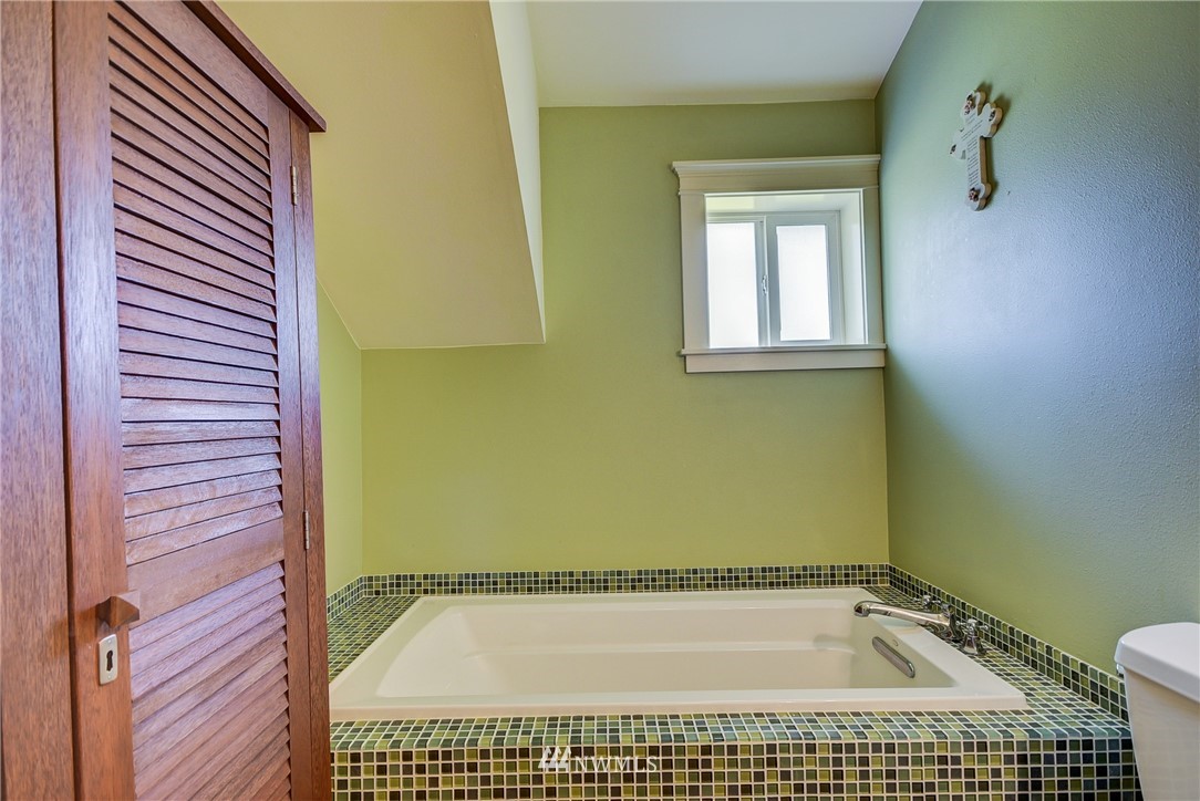 1747 Fort Nugent Road Oak Harbor, WA 98277 - Photo 16 of 25 Gallery Image 16