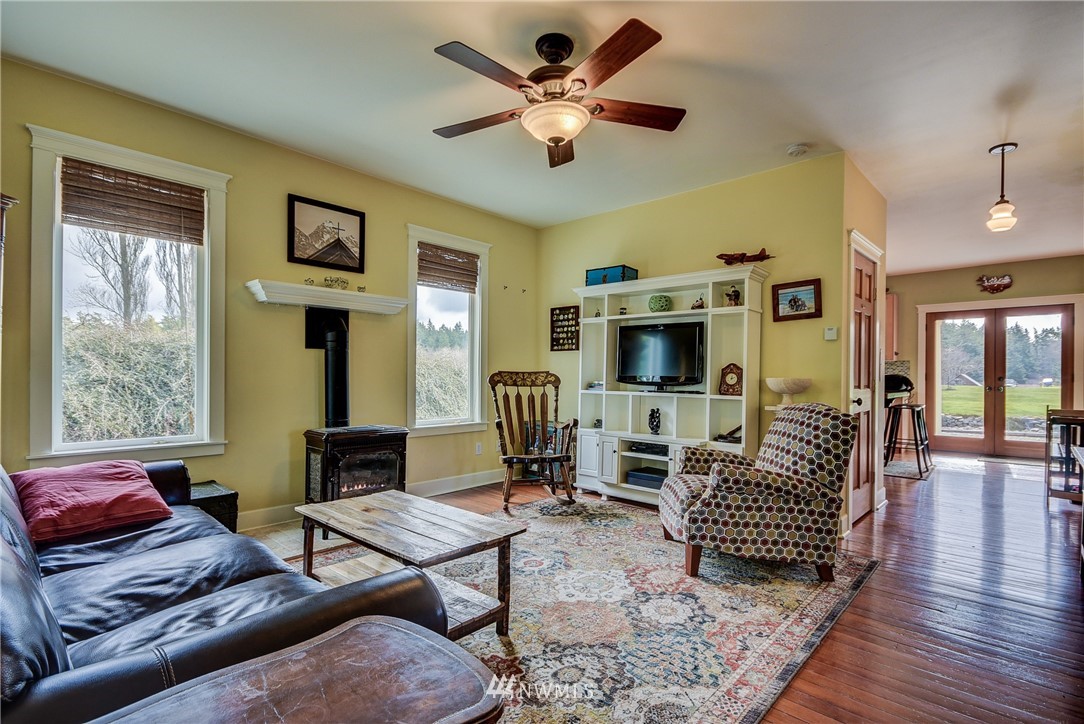1747 Fort Nugent Road Oak Harbor, WA 98277 - Photo 10 of 25 Gallery Image 10