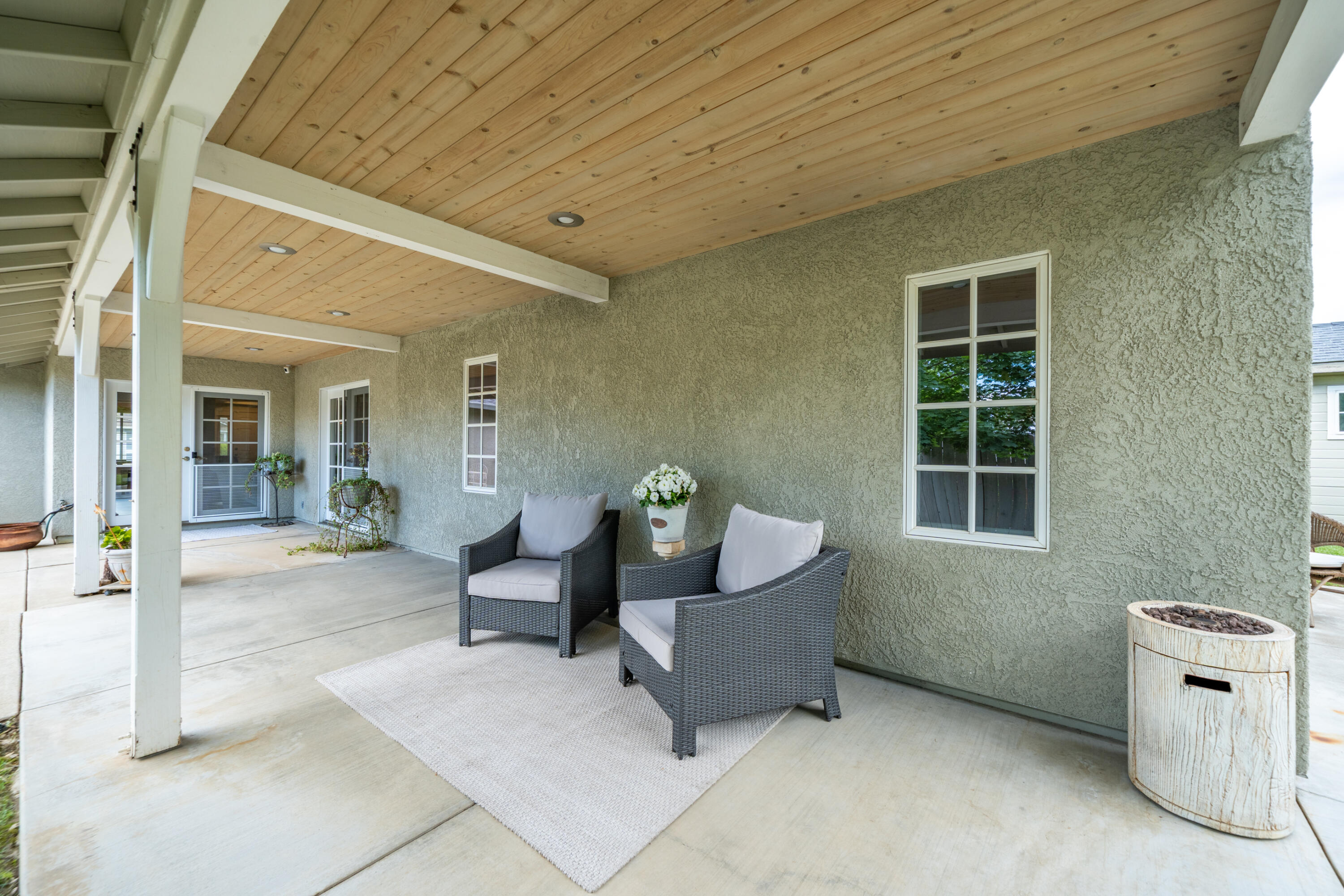 1044 Riviera Drive Redding, CA 96001 - Photo 31 of 46 1044 Riviera Dr-43